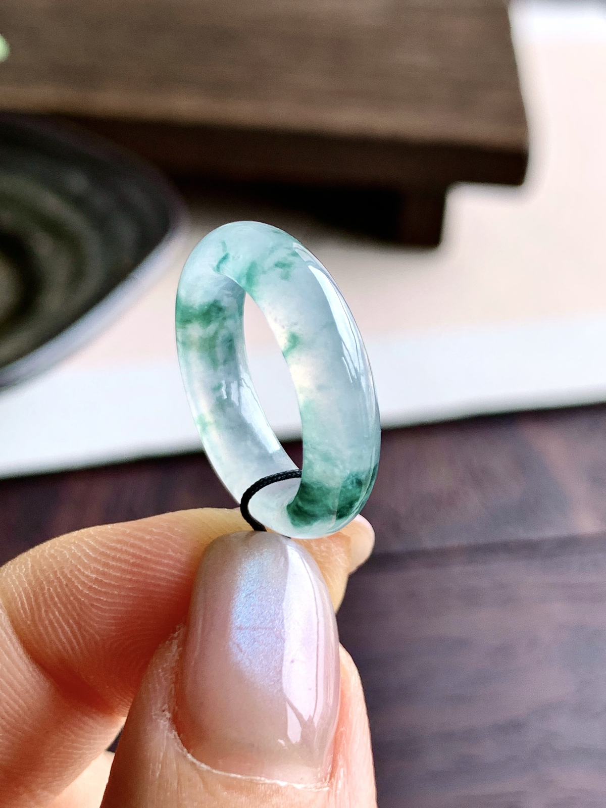 【裸石】️冰飘花戒圈指环
【说明】缅料  性价比高  
【尺寸】5.4-3.7
【圈口】11号..