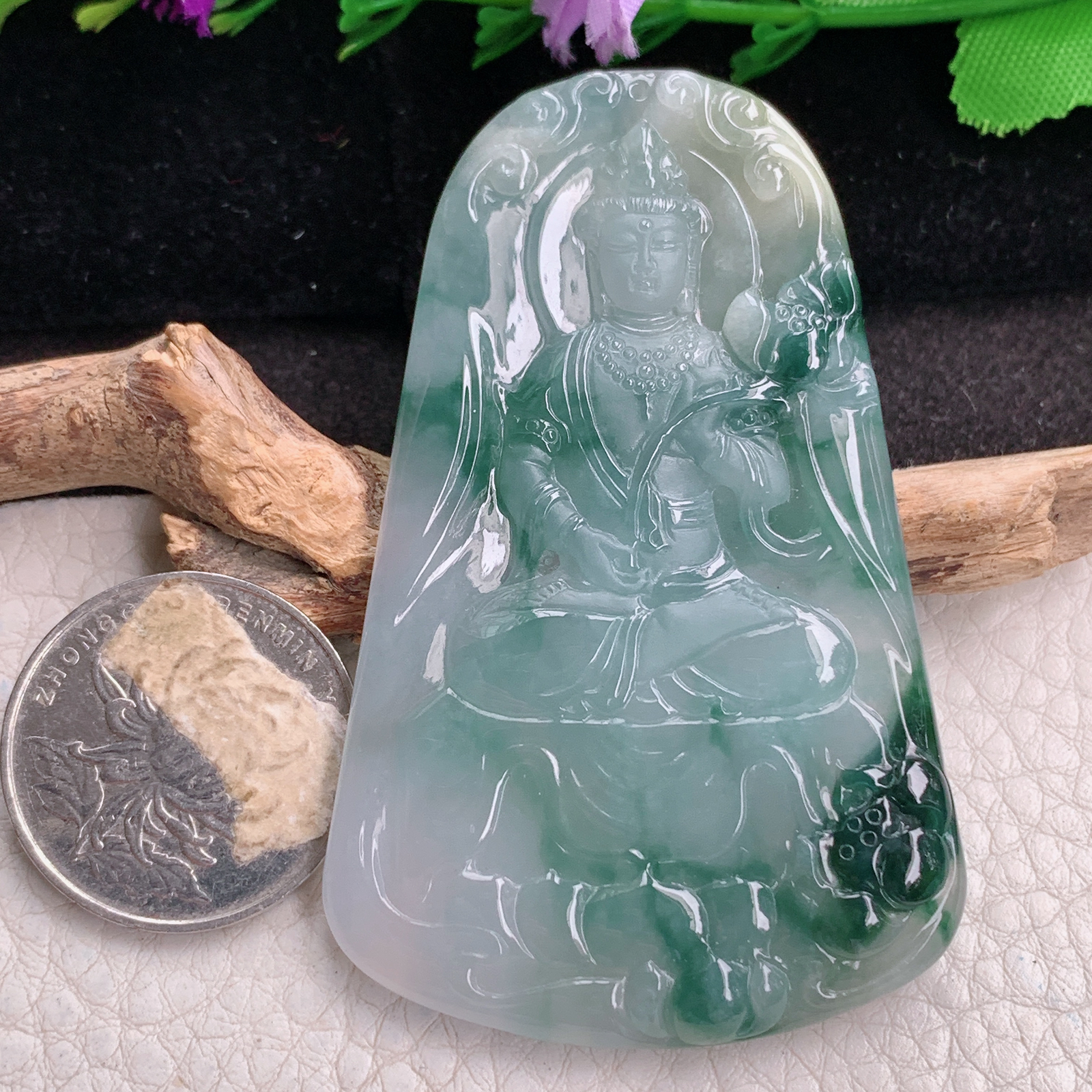 ktj实拍68.5*43.6*5.8天然缅甸翡翠精雕冰飘花持莲观音 豔玉观音玉吊坠 玉挂件