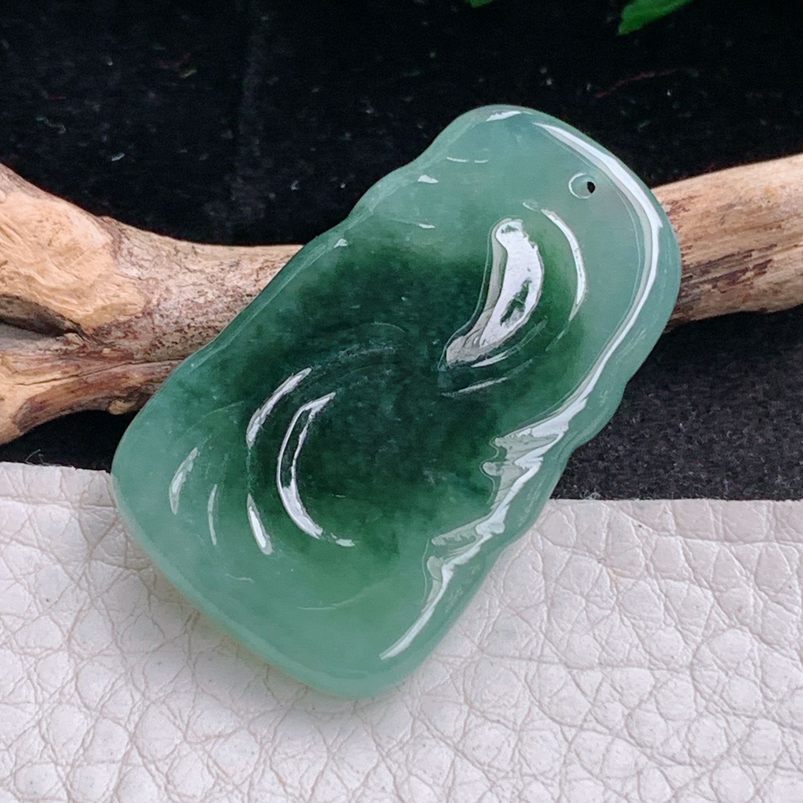 ktj实拍39.5*23.8*6天然缅甸翡翠精雕冰润马上发财 生肖马玉吊坠 玉挂件