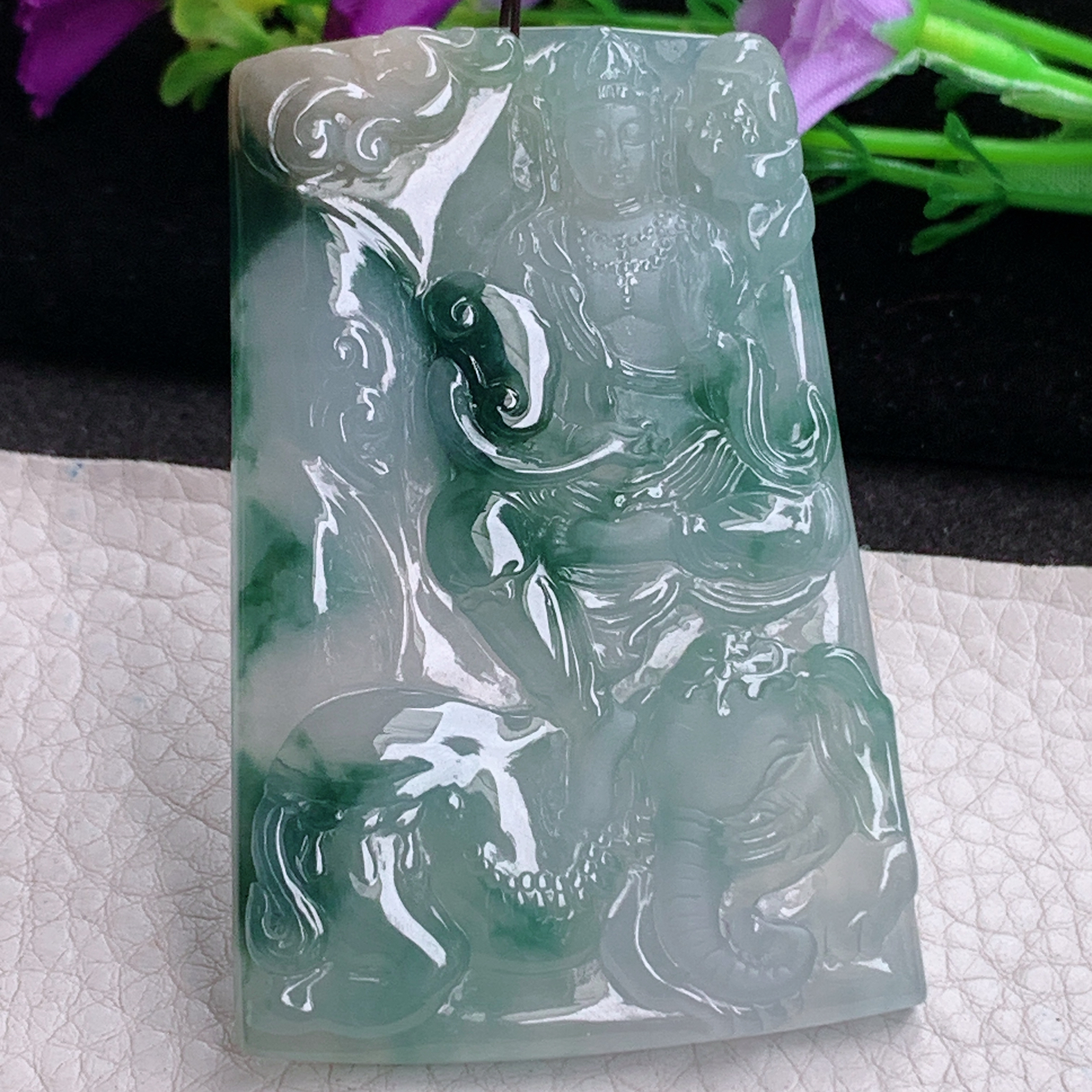 ktj实拍66.6*44*6天然缅甸翡翠精雕冰飘花普贤菩萨 生肖守护神玉吊坠 玉挂件