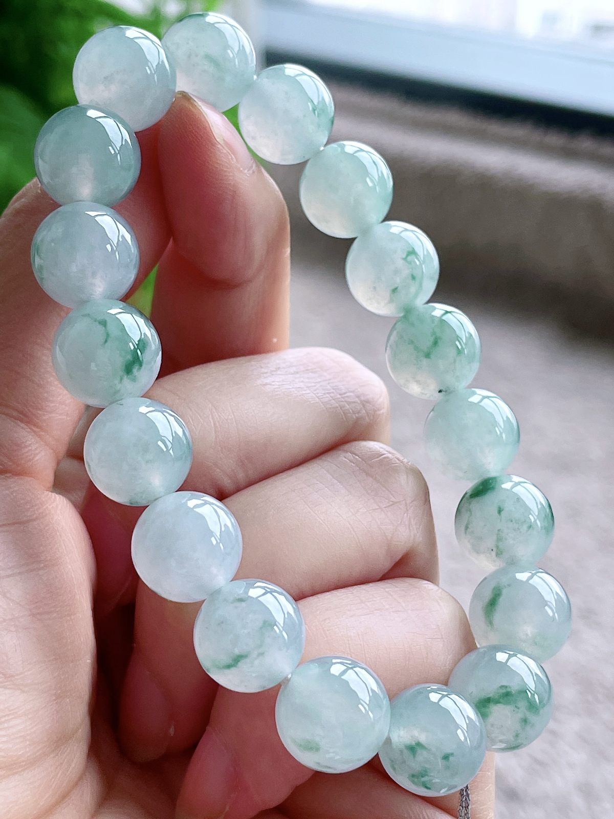 【珠子】冰飘花手串圆珠珠子手串
【说明】缅料 性价比高  
【尺寸】11.2mm..