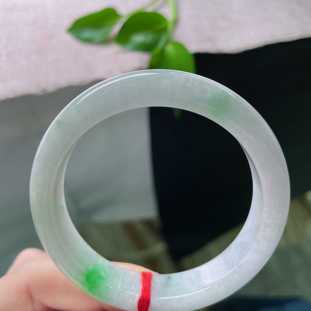 53.8/12.4/7.9，春彩正圈，飘阳绿，翠色娇艳欲滴，种老，细润，皮纹，ss49897a