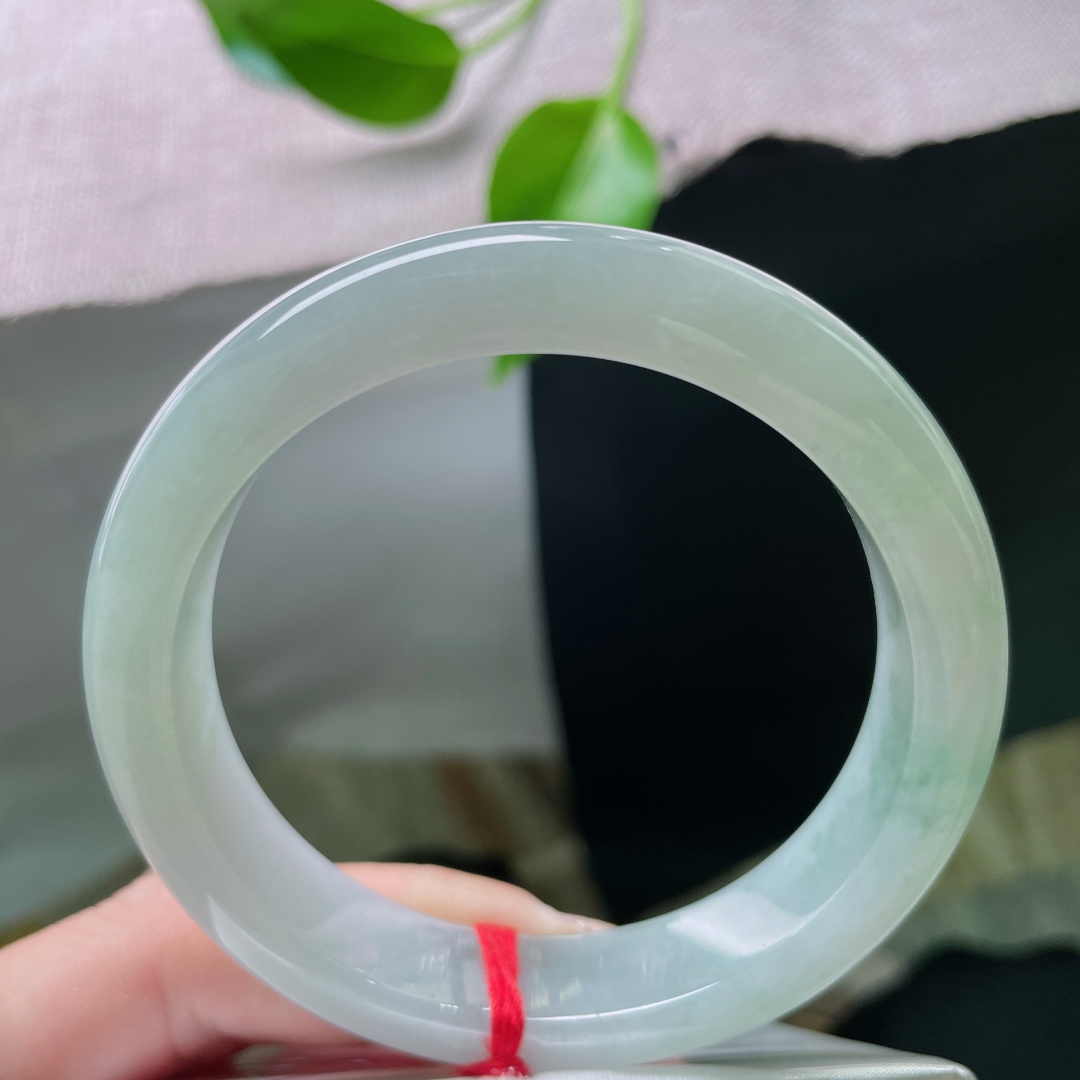 56.6/12.2/8.6，淡绿底正圈，素雅不张扬，池塘冷暖水清浅，种老，无裂，ss52689a