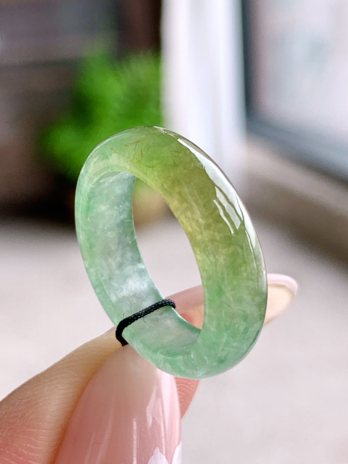 【裸石】🫧冰飘黄翡戒圈指环 
【说明】缅料 性价比高  
【尺寸】5.6-3.3
【圈口】14号..