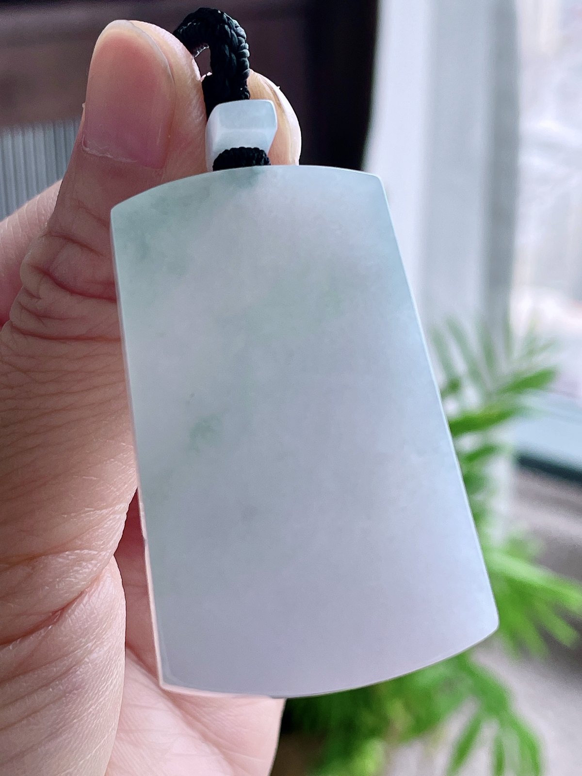 【裸石】冰飘花无事牌吊坠一对
【说明】缅料 性价比高  
【尺寸】左49.5-30.5-5.7右49.8-30.8-5.4..