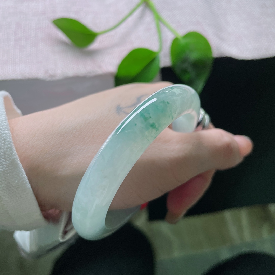 54.6/11.6/8.8飘花正圈，冰润细腻，种老，悠悠岁月，沁人心脾，无裂，ss50641a