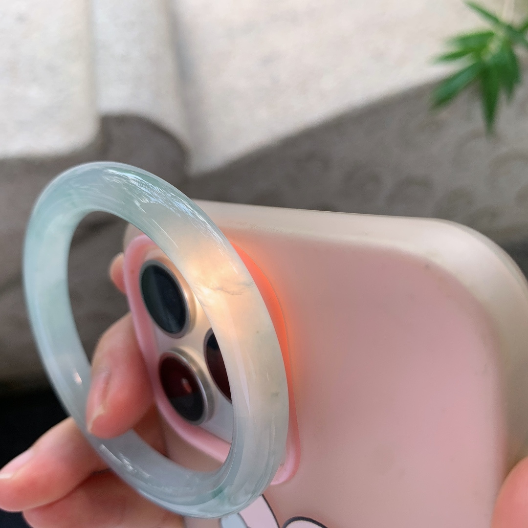 圆条50 51【圈口】51.2/8.6/8.2【编码】FL101429【描述】冰糯晴蓝，水润，种老，细腻，有纹线