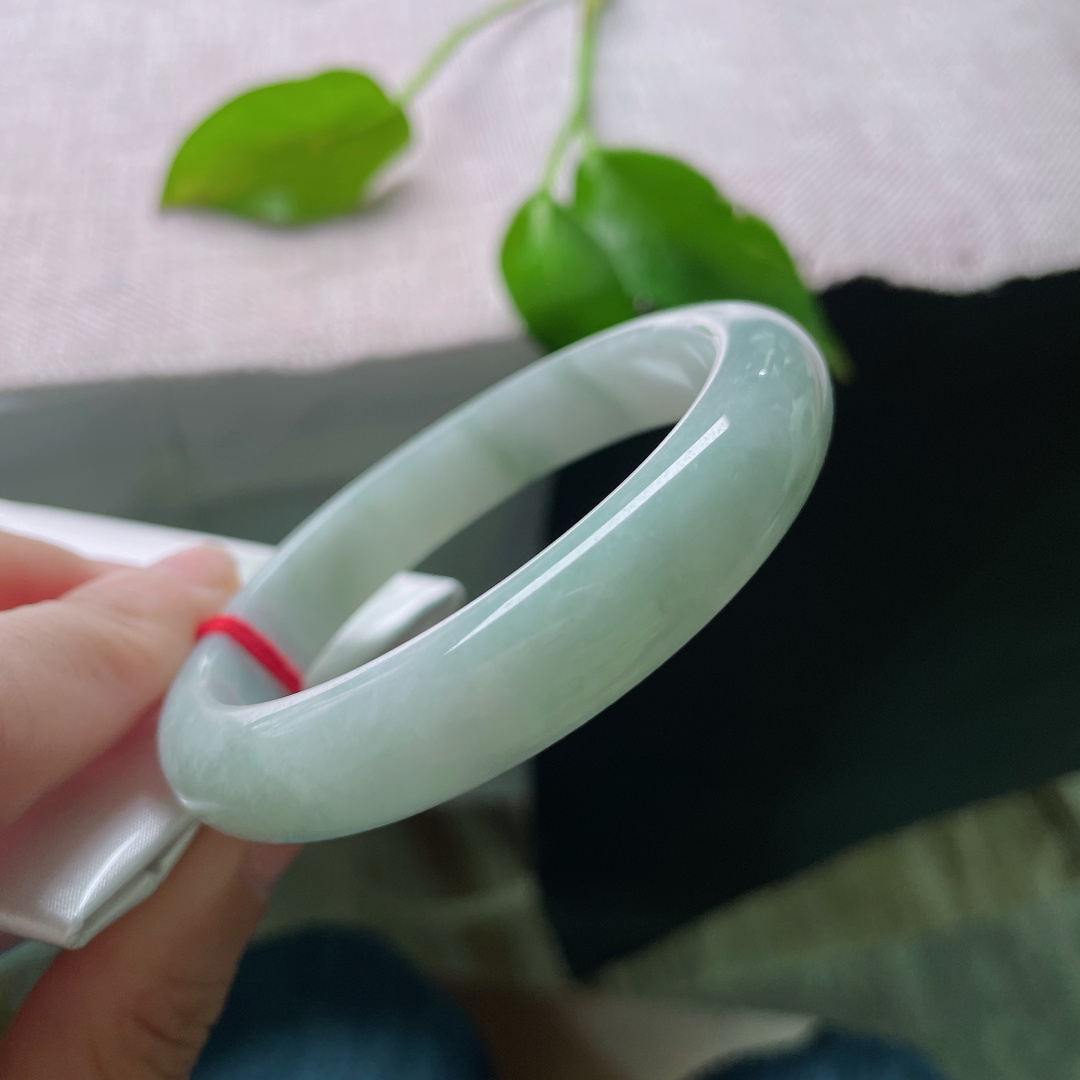 56.3/11.8/7.5，浅绿底正圈，水润，细腻，佩戴优雅端庄，皮纹，ss50587a