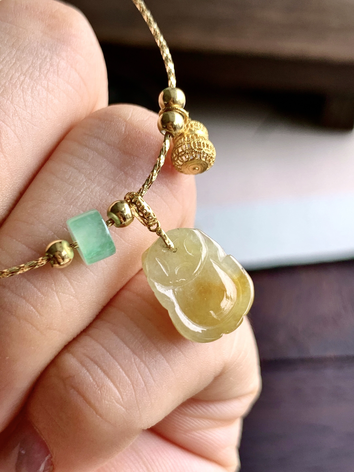 【镶嵌】️冰黄翡貔貅手链
【说明】缅料  18k金镶嵌 性价比高  
【裸石】13.5-10.5-4.9..