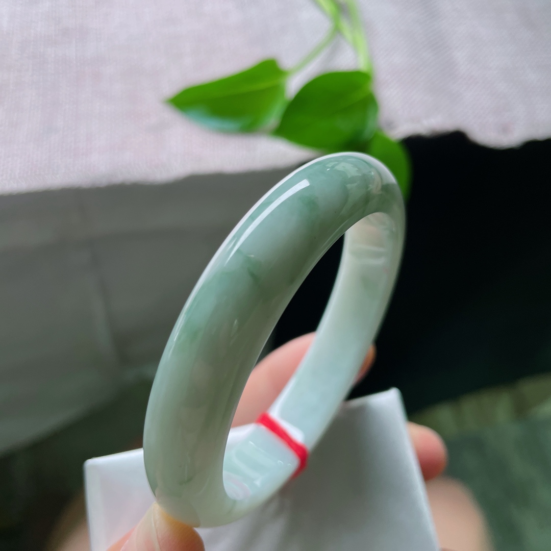 53.6/12/8.5飘花正圈，水润细腻，繁花似锦，婉间风景，无裂，ss49083a