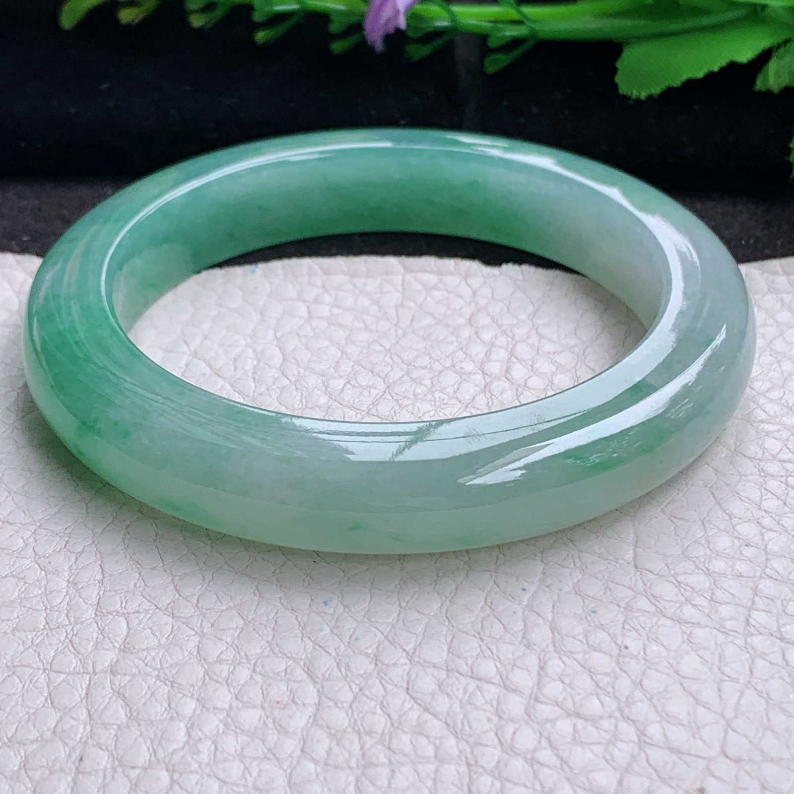 nr大圈口61*12*10.5平安镯 天然缅甸翡翠a货手镯冰胶飘绿正圈玉镯子