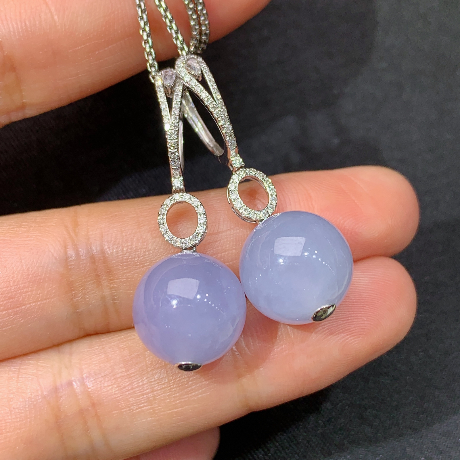 紫罗兰圆珠耳坠，18k金镶嵌，款式新颖，冰润鲜艳，种水足，Cj 直径12.3