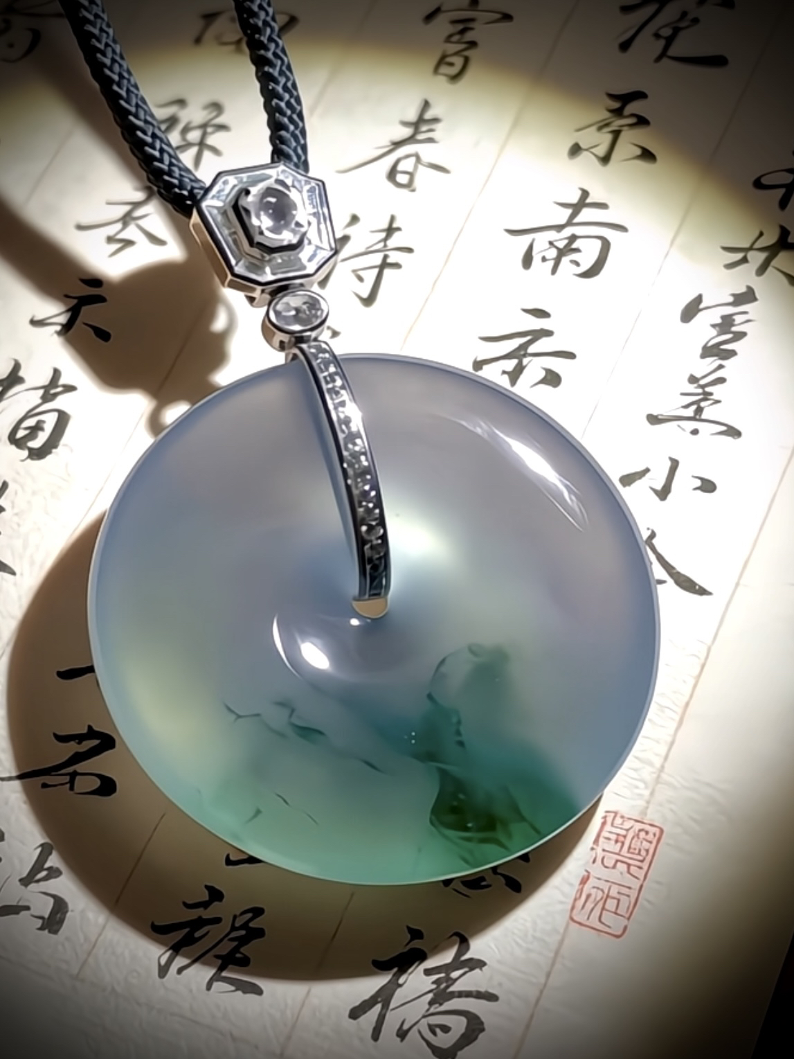 飘花平安扣子，
48.5-裸石34.5-7.5mm，20g，
18K金，南非钻，