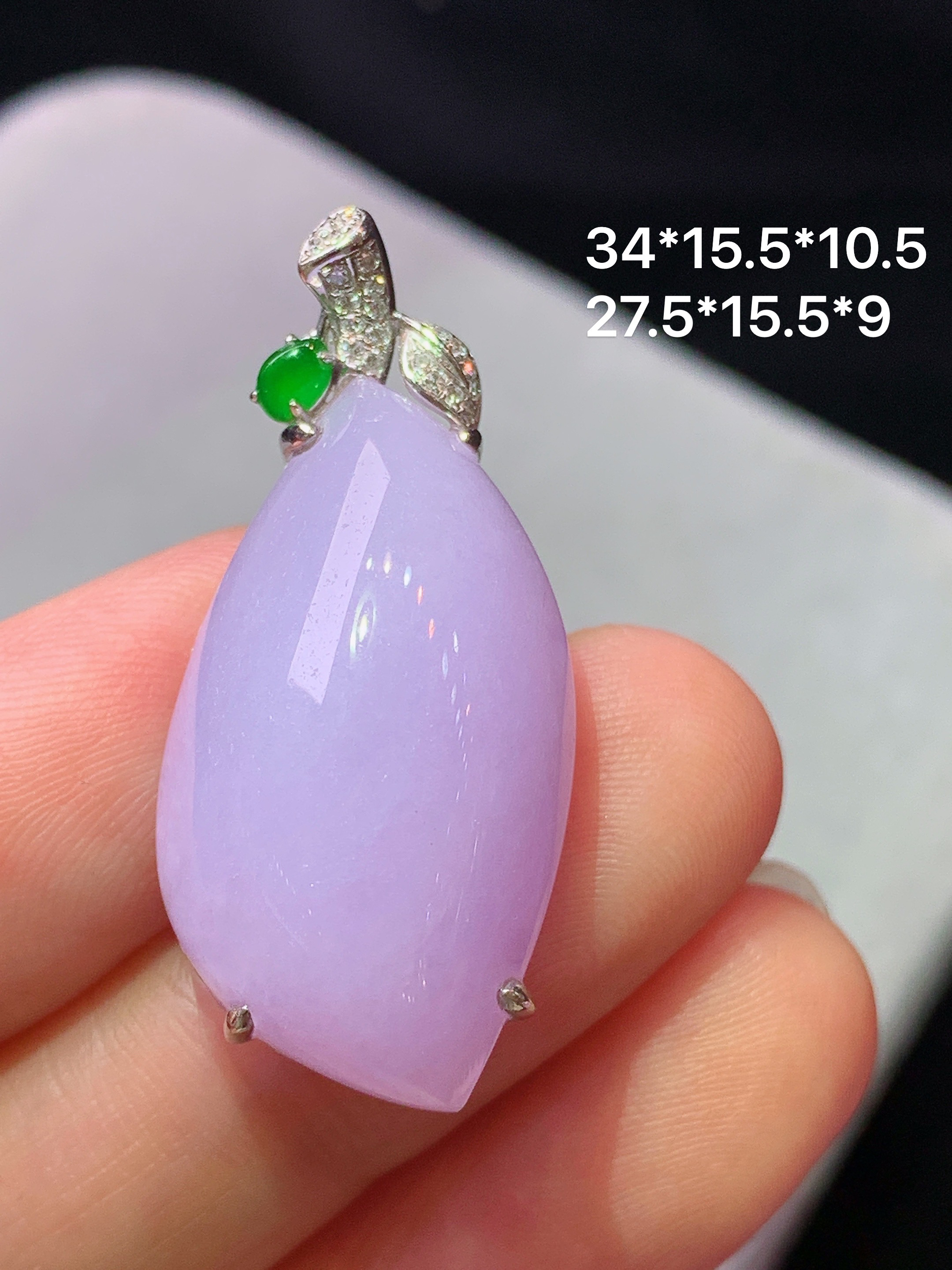 18k金钻镶嵌紫罗兰随形吊坠 玉质细腻 色泽艳丽清新 水润亮眼 整体尺寸34*15.5*10.5b1
