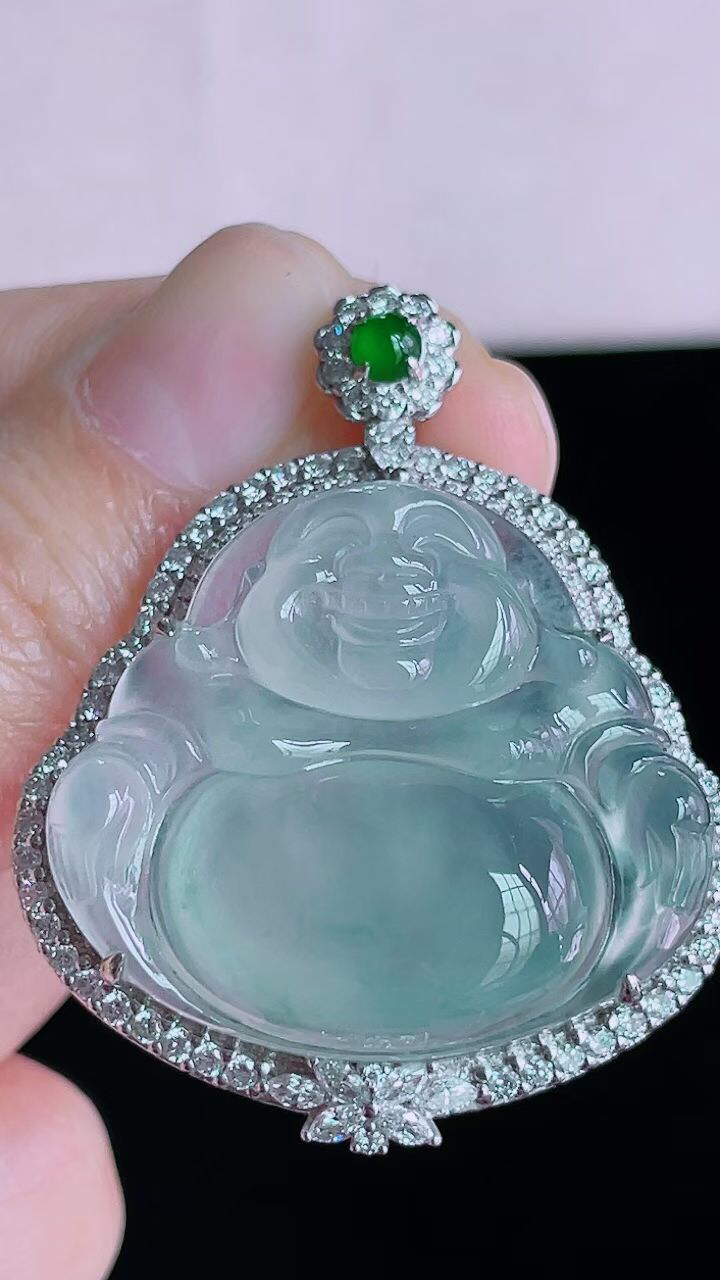 【翡翠名称】18K金豪华镶钻冰晴佛公吊坠
【翡翠尺寸】含金40.2/33/9.8mm
【翡翠描述】宝