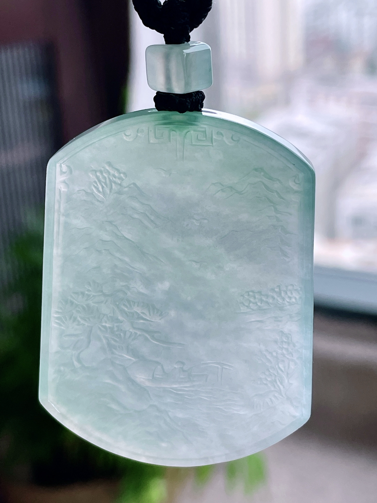 【裸石】冰晴水山水牌大山水牌吊坠
【说明】缅料 性价比高  
【尺寸】49.8-37.6-5.4..