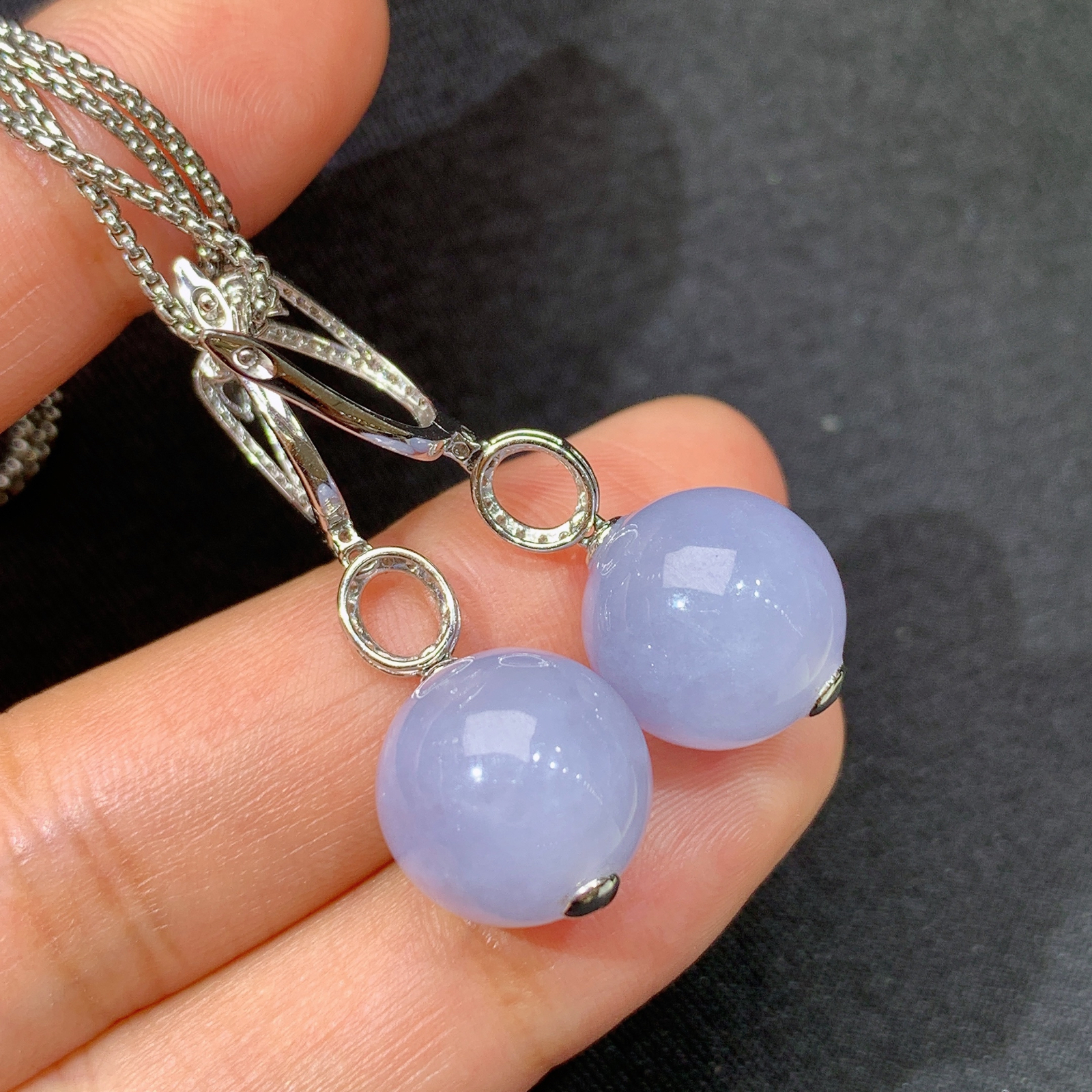 紫罗兰圆珠耳坠，18k金镶嵌，款式新颖，冰润鲜艳，种水足，Cj 直径12.3