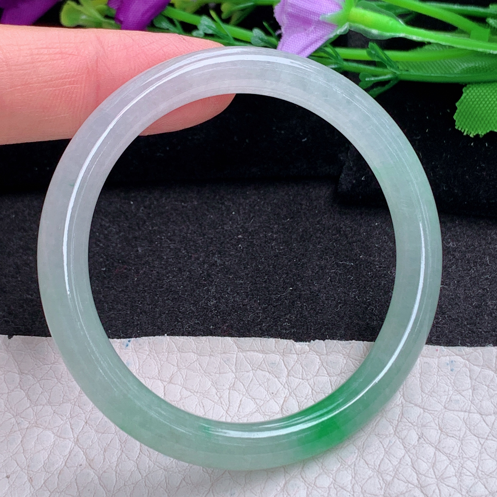 ay小圈口49*6.7*7叮当镯 天然缅甸翡翠a货手镯飘阳绿圆条玉镯子