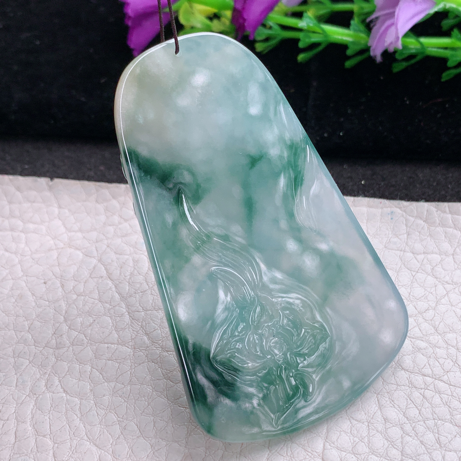 ktj实拍68.5*43.6*5.8天然缅甸翡翠精雕冰飘花持莲观音 豔玉观音玉吊坠 玉挂件