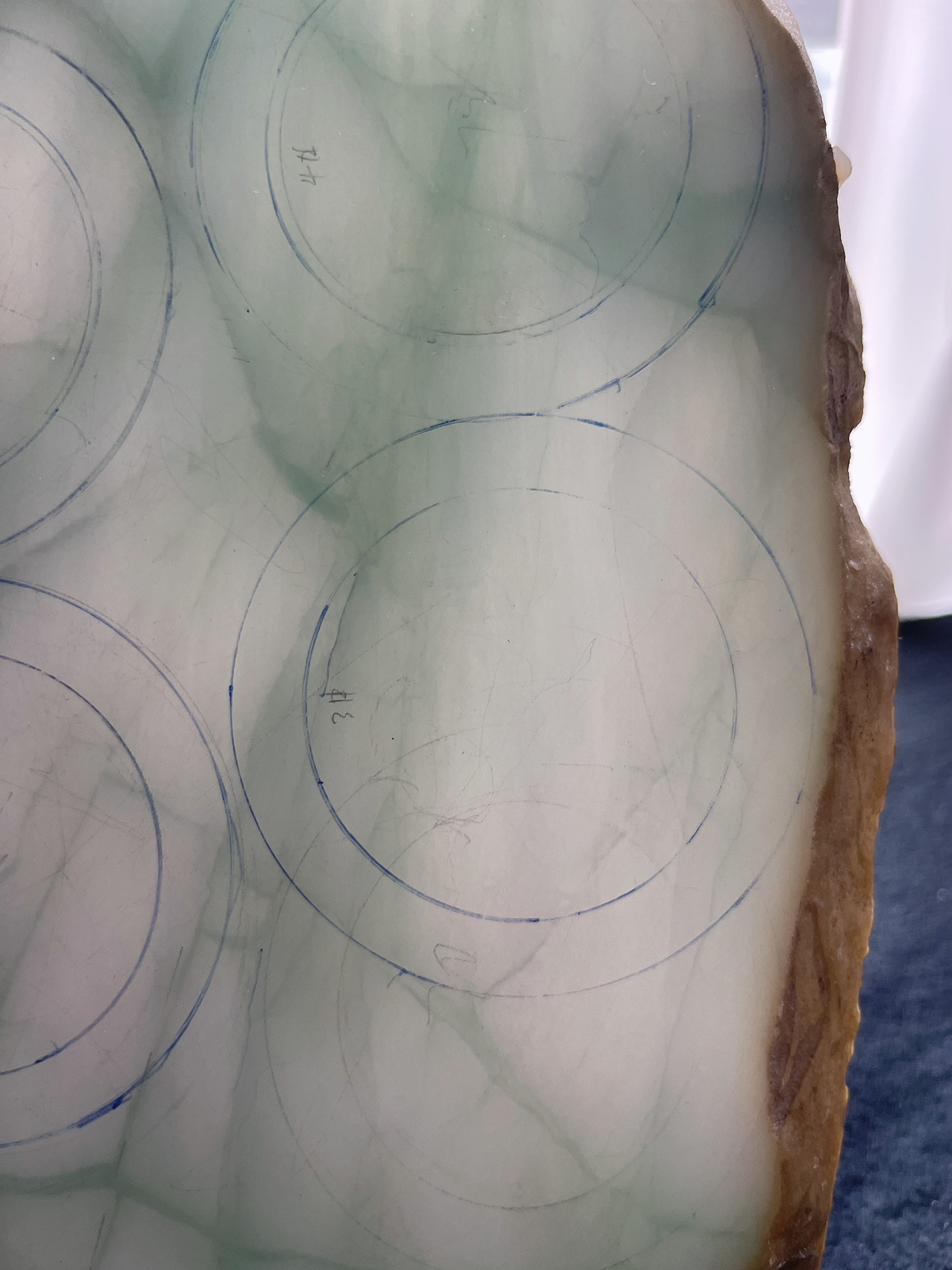 翡翠板料，⭕️正圈最大做57，圆条最大做53 ；有起货图