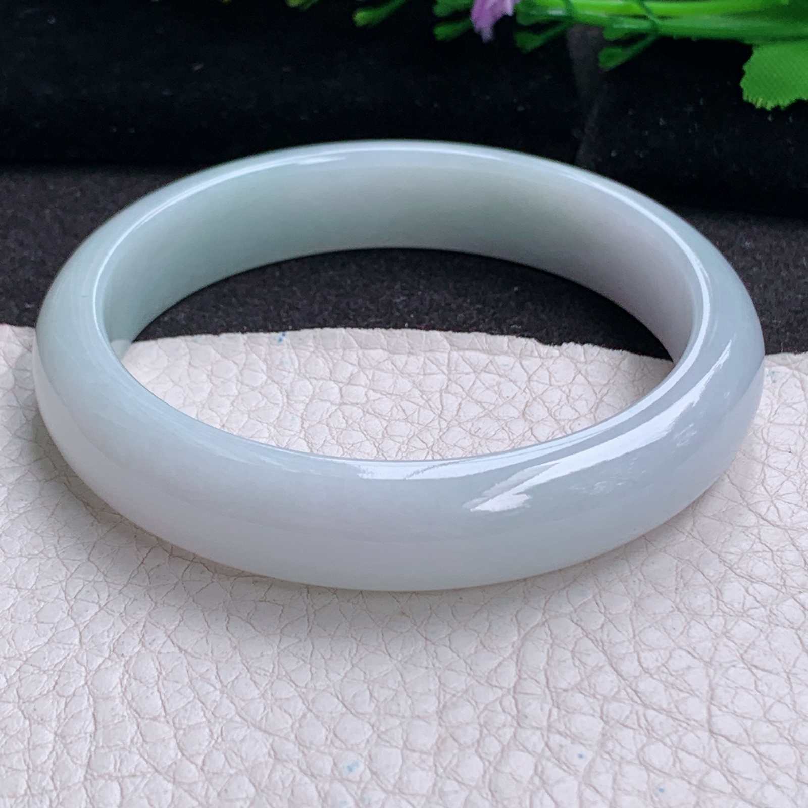 ee实拍59.8*12.7*7.6平安镯 天然缅甸翡翠a货手镯浅绿胶感正圈玉镯子