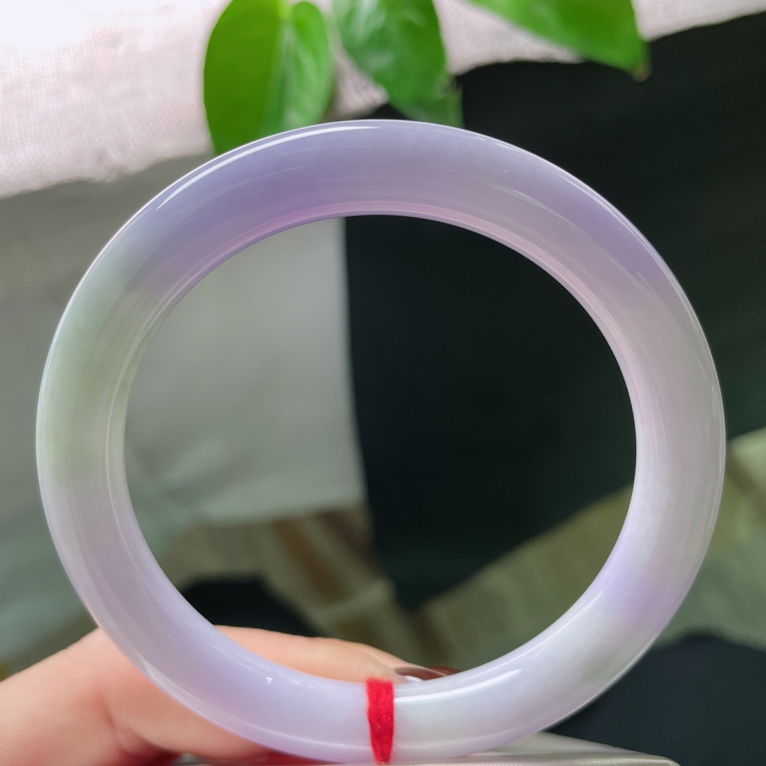 58.3/9紫罗兰圆条，细润，色艳，是银河掉进玉里，溅起了紫雾。有纹，ss50516a