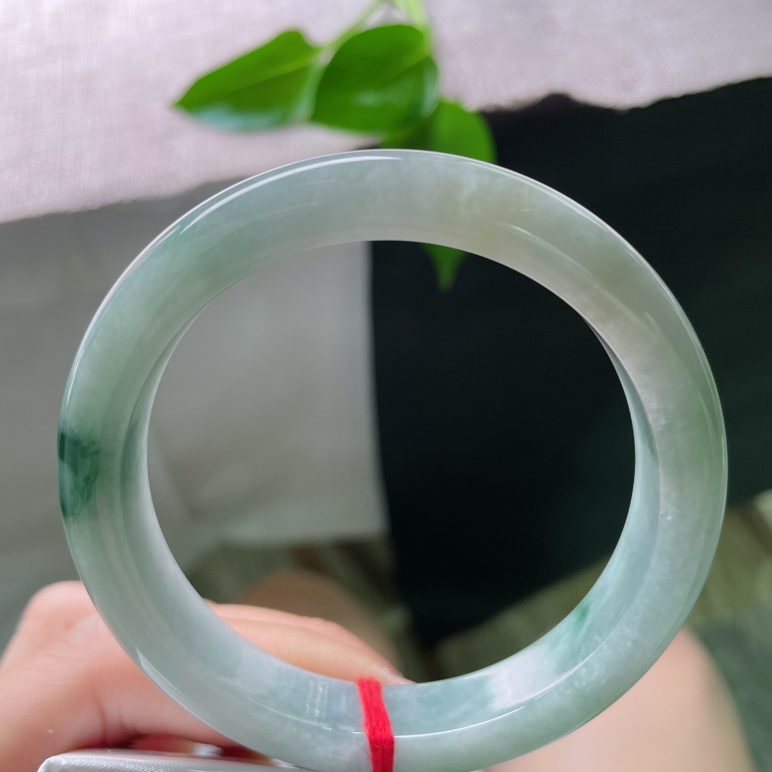 56.5/11.1/8.2飘花正圈，窄条，水润。蓝花楹联，典雅贵气，一点皮纹，ss50583a