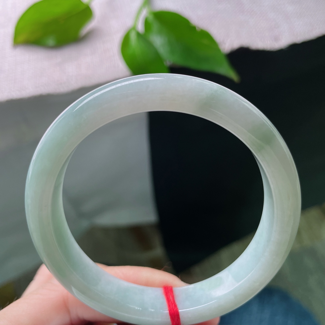 56.3/11.8/7.5，浅绿底正圈，水润，细腻，佩戴优雅端庄，皮纹，ss50587a