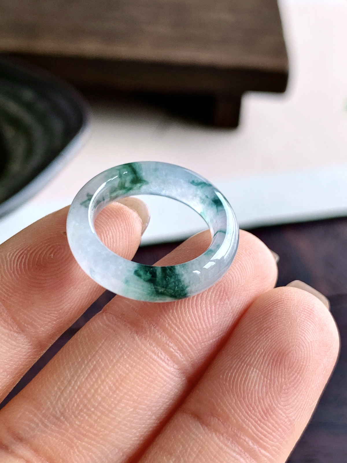 【裸石】️冰飘花戒圈指环
【说明】缅料  性价比高  
【尺寸】5.4-3.7
【圈口】11号..