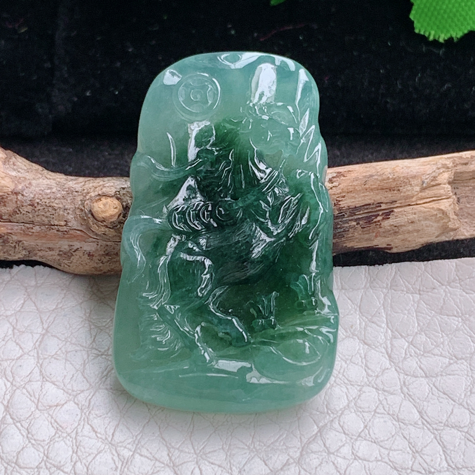 ktj实拍39.5*23.8*6天然缅甸翡翠精雕冰润马上发财 生肖马玉吊坠 玉挂件