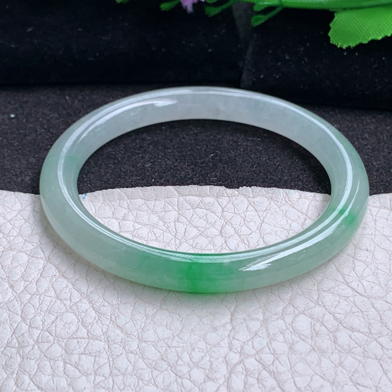 ay小圈口49*6.7*7叮当镯 天然缅甸翡翠a货手镯飘阳绿圆条玉镯子