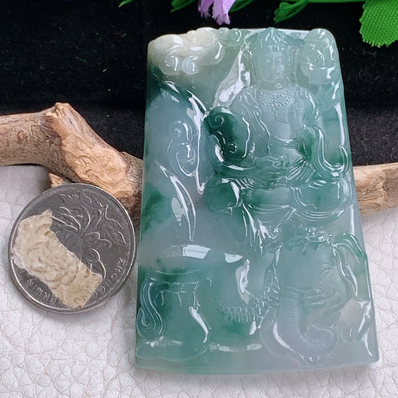 ktj实拍66.6*44*6天然缅甸翡翠精雕冰飘花普贤菩萨 生肖守护神玉吊坠 玉挂件