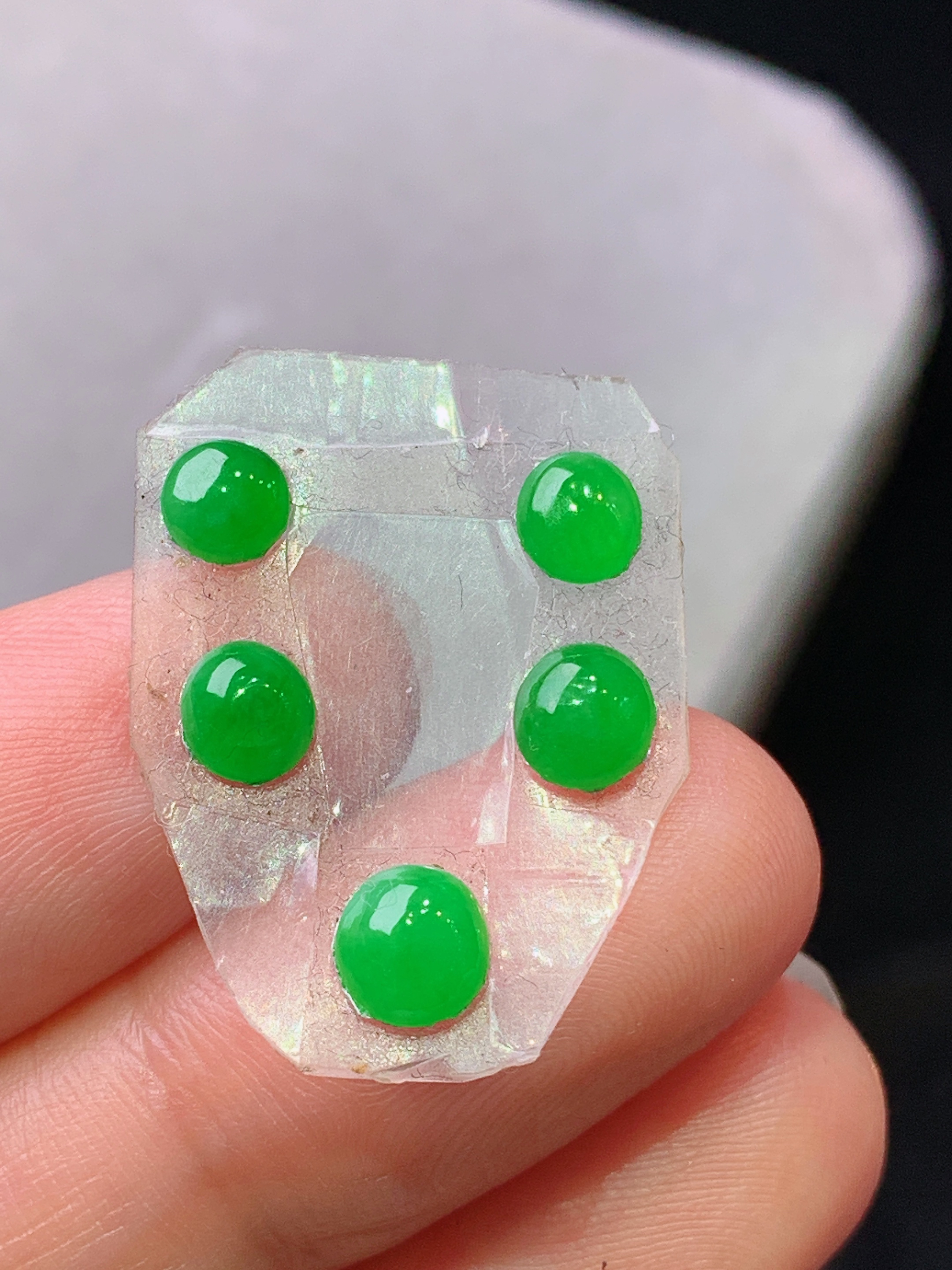 镶嵌款 满绿蛋面一手 玉质细腻 色泽艳丽清新 水润亮眼 整体尺寸5.5*3j3