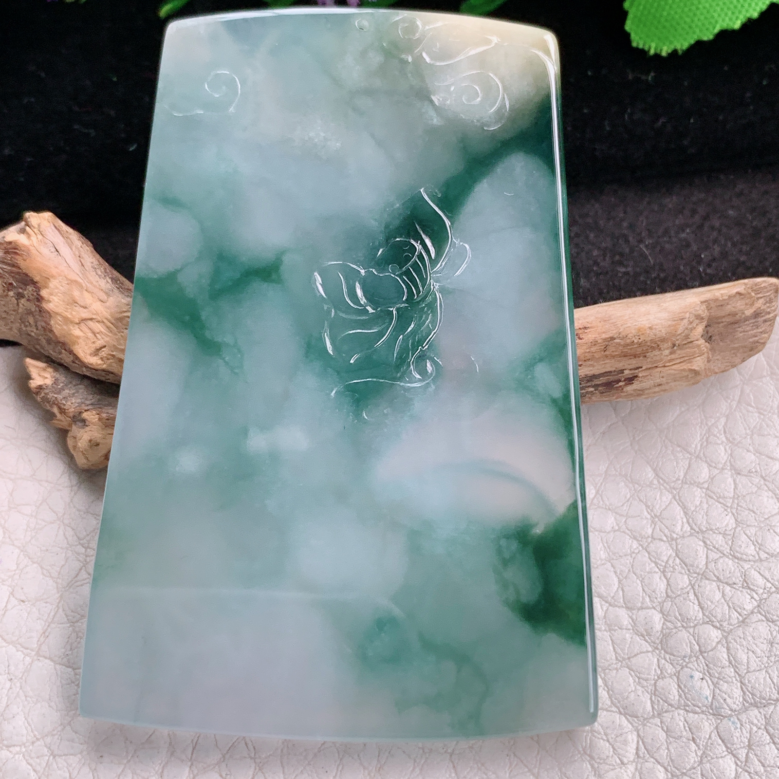 ktj实拍66.6*44*6天然缅甸翡翠精雕冰飘花普贤菩萨 生肖守护神玉吊坠 玉挂件