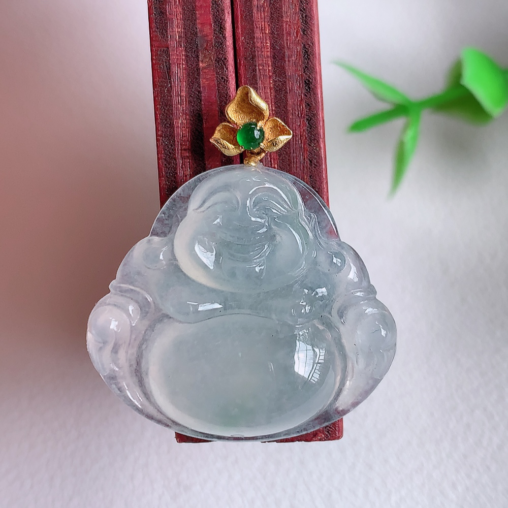 18k金扣冰润佛公挂件 玉质细腻  精雕弥勒佛，笑佛福耳垂肩，面相喜庆，开怀大笑，憨态可掬。惟妙惟肖，寓意福禄双全，吉祥美满，笑口常开 W01.11  尺寸：23-25.5-6.1mm