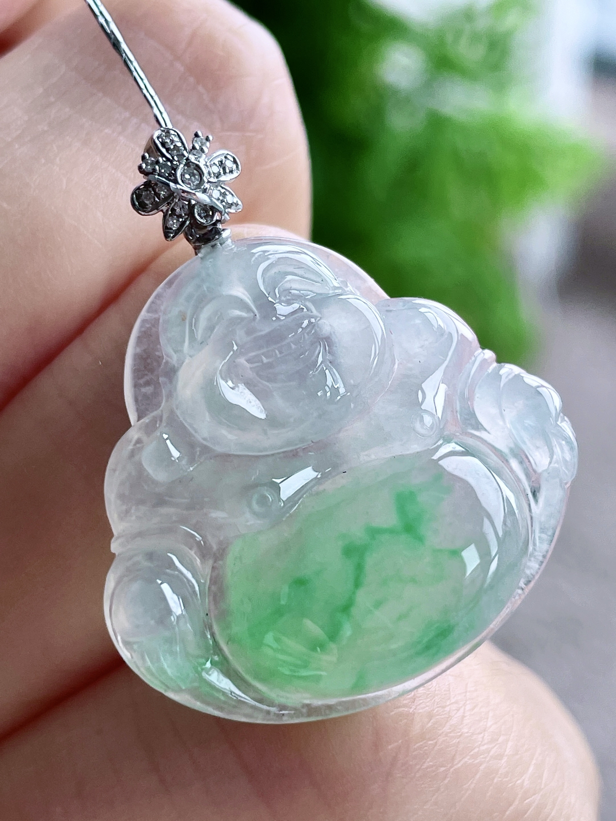 【镶嵌】冰飘花佛公吊坠  
【说明】缅料 18k金镶嵌 性价比高  
【整体】32.4
【裸石】2