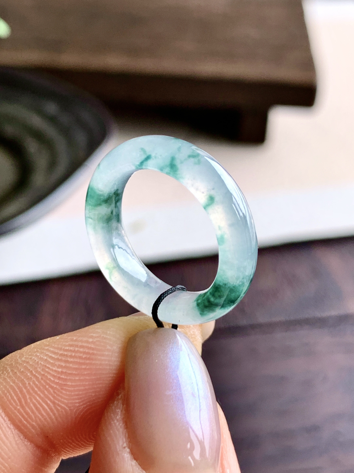 【裸石】️冰飘花戒圈指环
【说明】缅料  性价比高  
【尺寸】5.4-3.7
【圈口】11号..