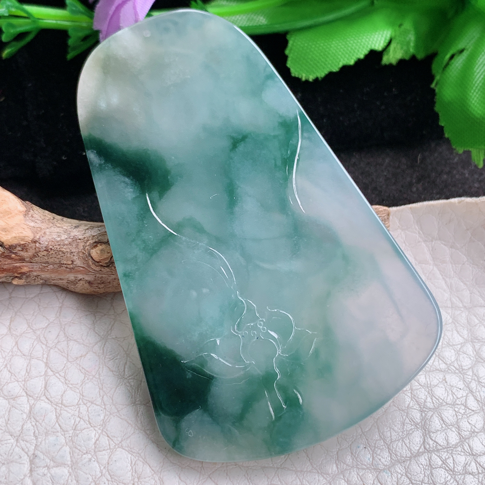 ktj实拍68.5*43.6*5.8天然缅甸翡翠精雕冰飘花持莲观音 豔玉观音玉吊坠 玉挂件