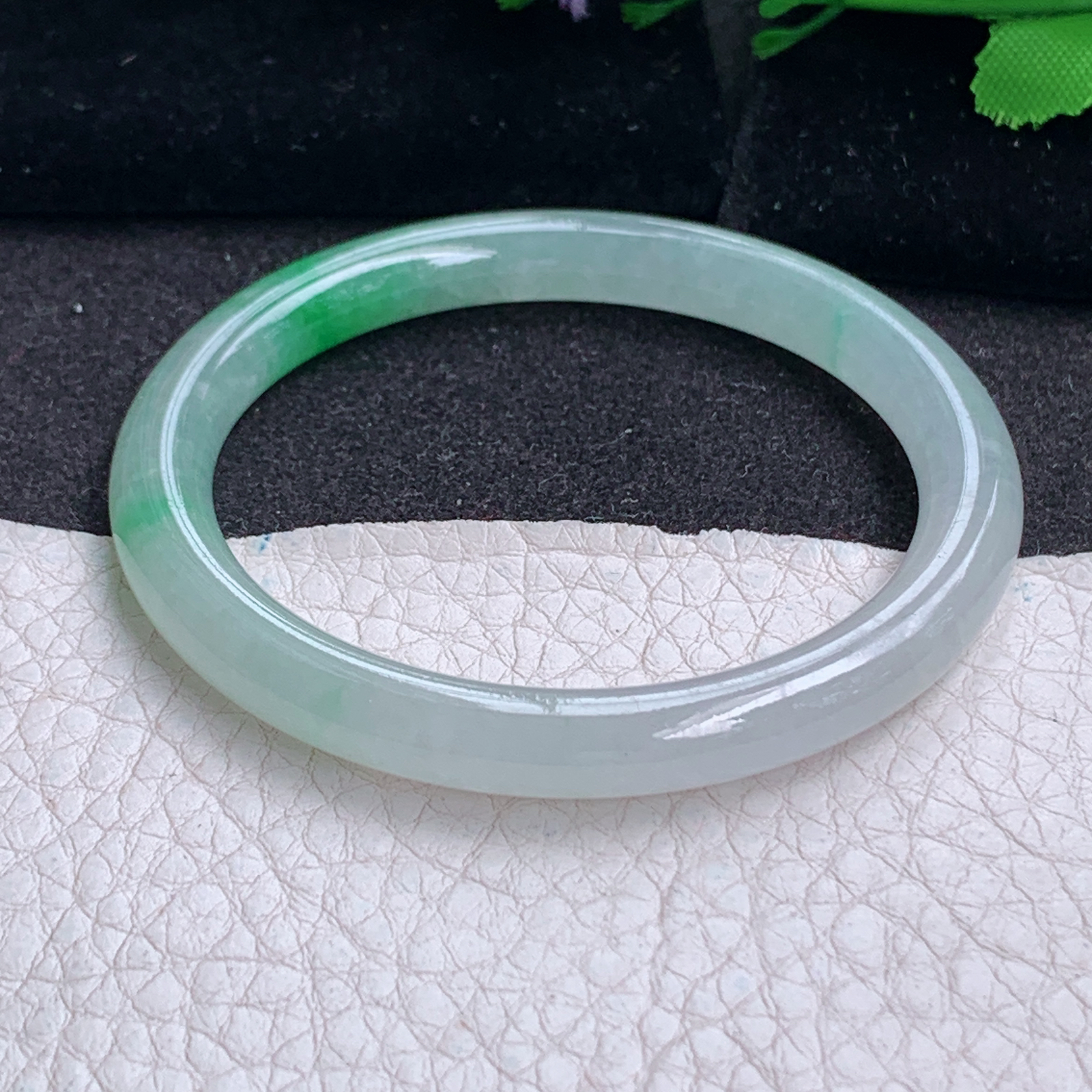 ay小圈口49*6.7*7叮当镯 天然缅甸翡翠a货手镯飘阳绿圆条玉镯子