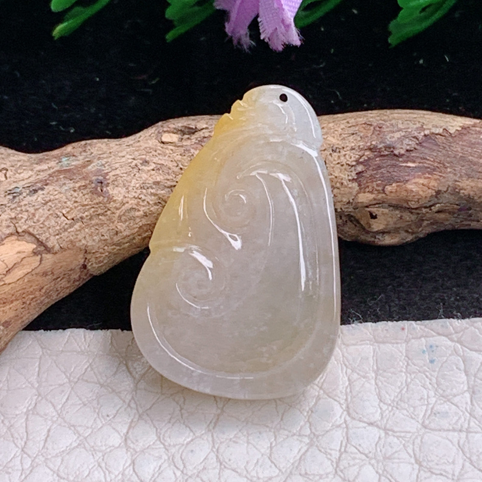 ajj实拍27*17.8*7天然缅甸翡翠精雕冰黄饱满招财黄如意玉吊坠 玉挂件