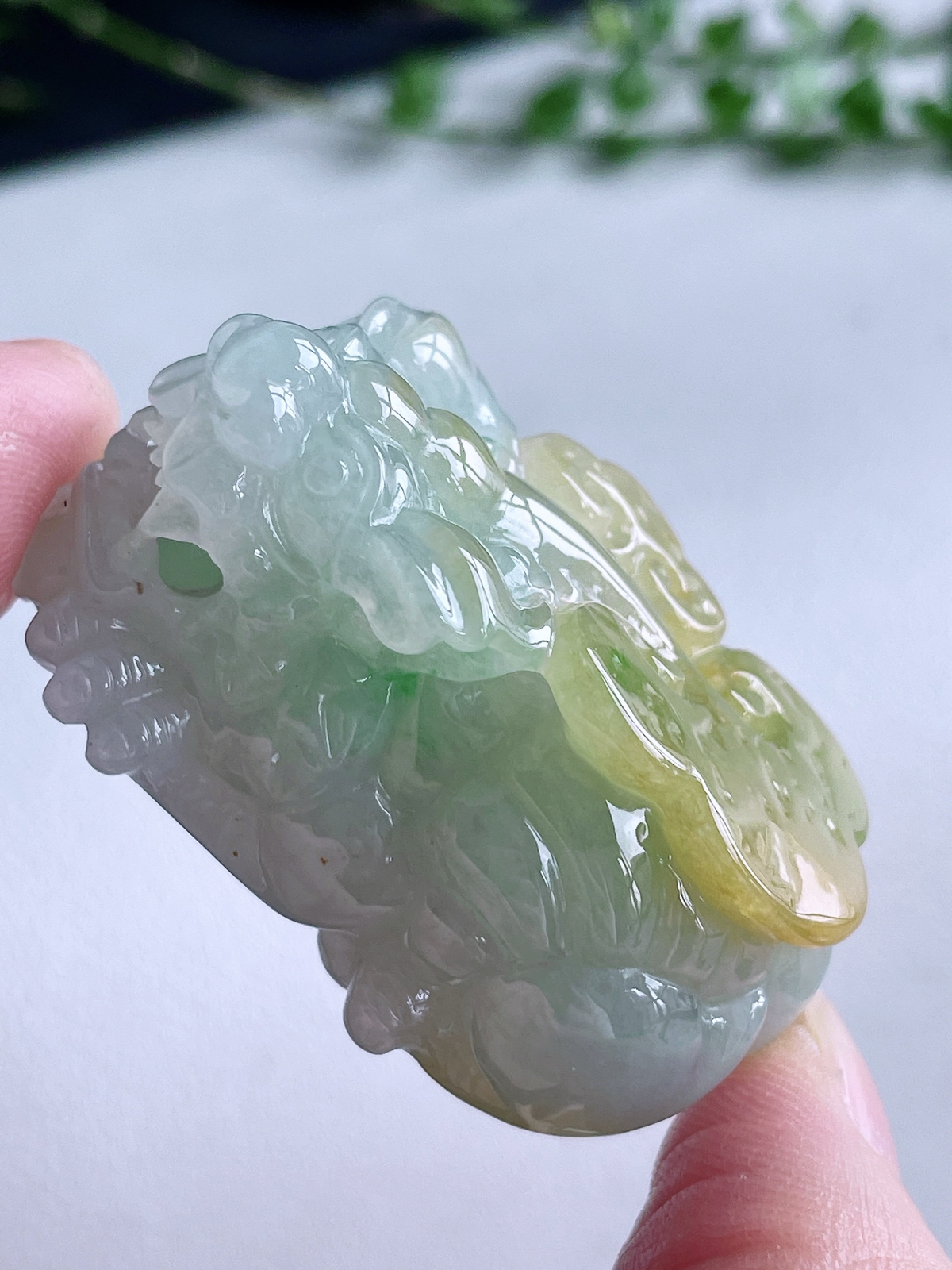 【裸石】冰黄加绿貔貅吊坠
【说明】缅料 性价比高  
【尺寸】44-28-19.3..