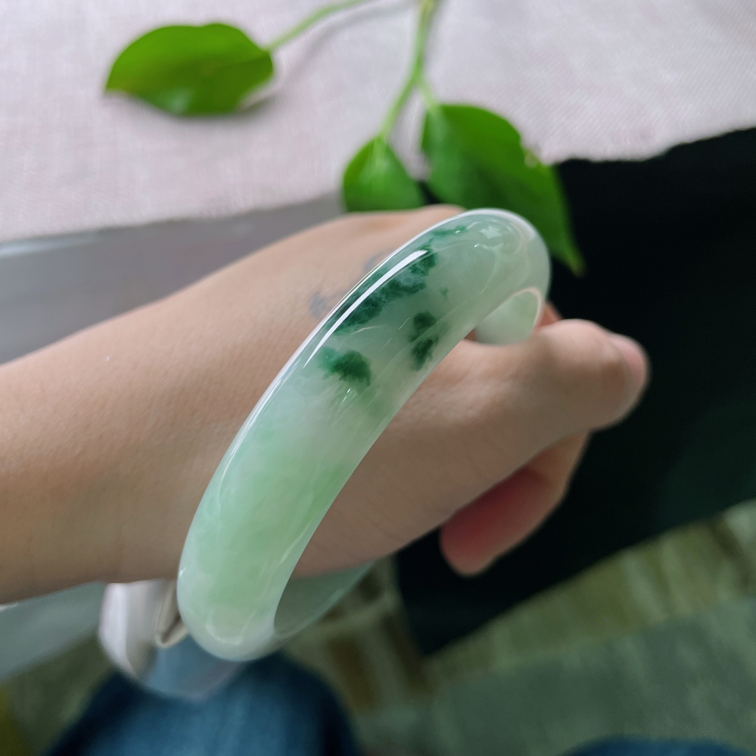 60/13.7/8.3，飘花正圈，大圈口，水润细腻，花开富贵，无裂，ss50545a