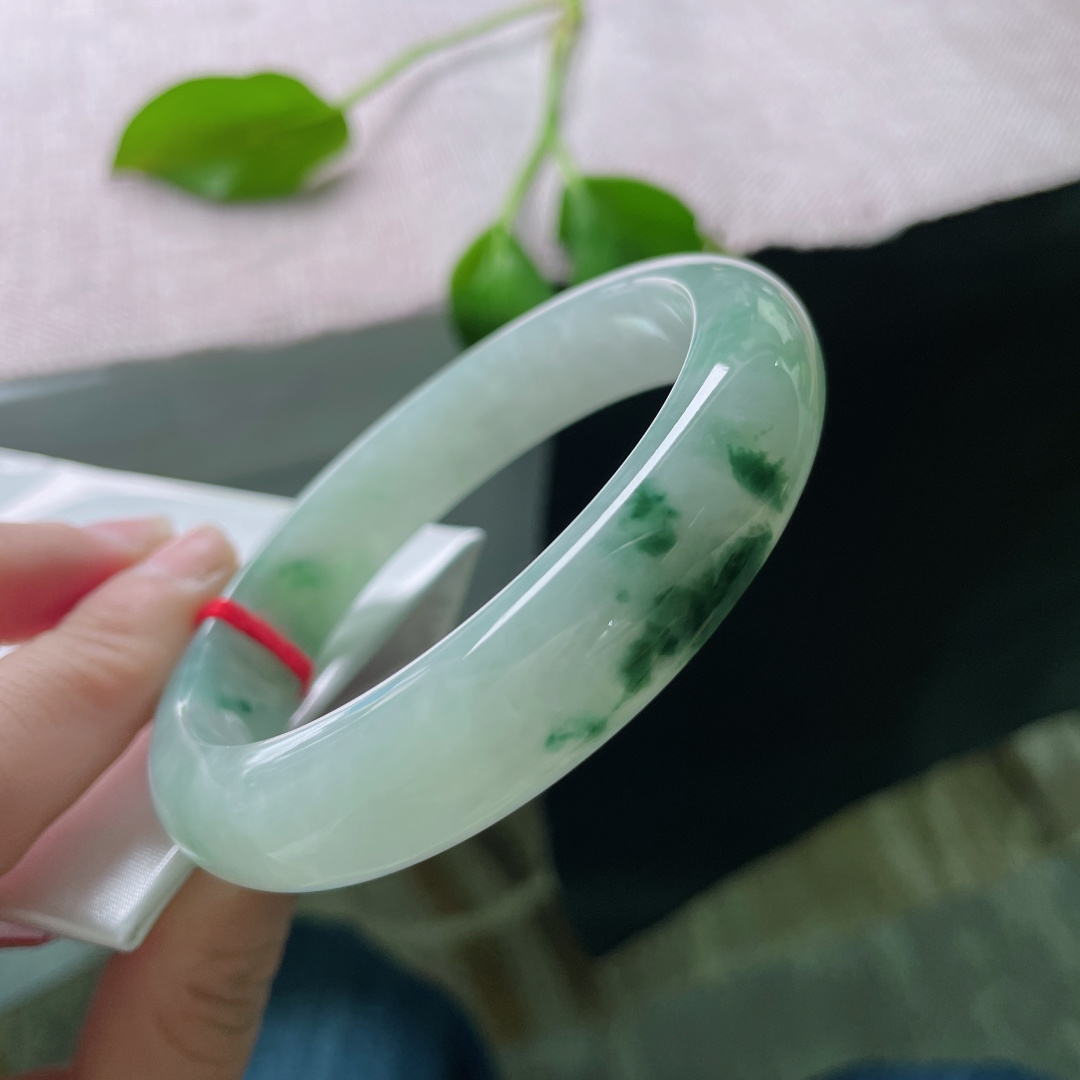 60/13.7/8.3，飘花正圈，大圈口，水润细腻，花开富贵，无裂，ss50545a