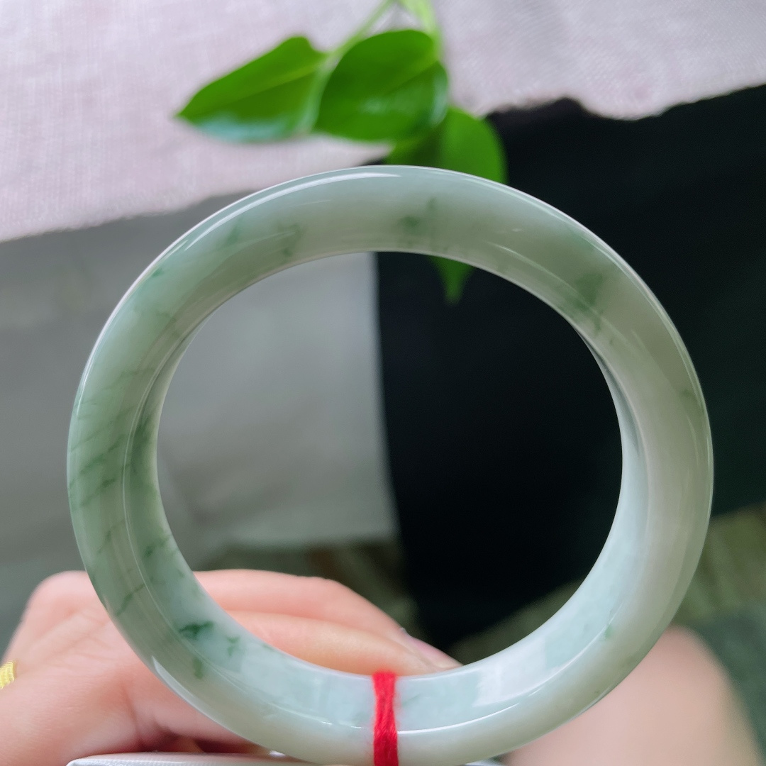 53.6/12/8.5飘花正圈，水润细腻，繁花似锦，婉间风景，无裂，ss49083a