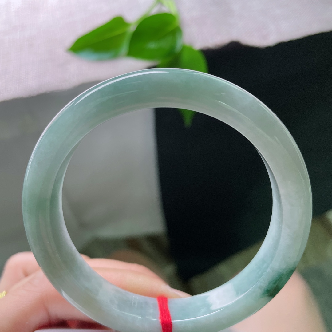 56.5/11.1/8.2飘花正圈，窄条，水润。蓝花楹联，典雅贵气，一点皮纹，ss50583a