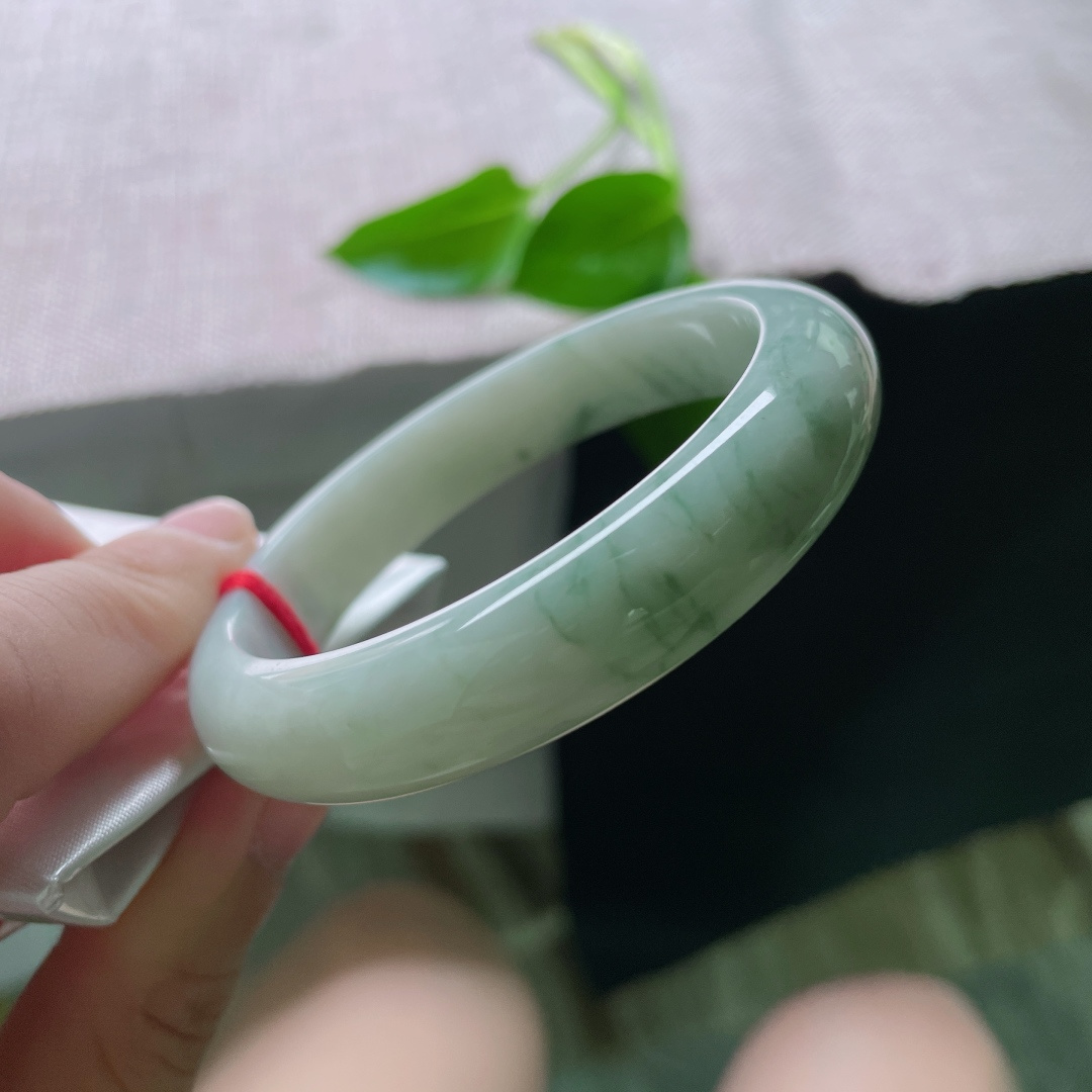 53.6/12/8.5飘花正圈，水润细腻，繁花似锦，婉间风景，无裂，ss49083a