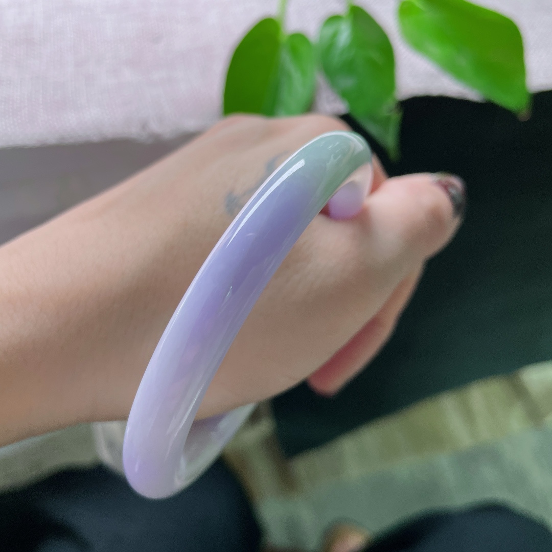 58.3/9紫罗兰圆条，细润，色艳，是银河掉进玉里，溅起了紫雾。有纹，ss50516a