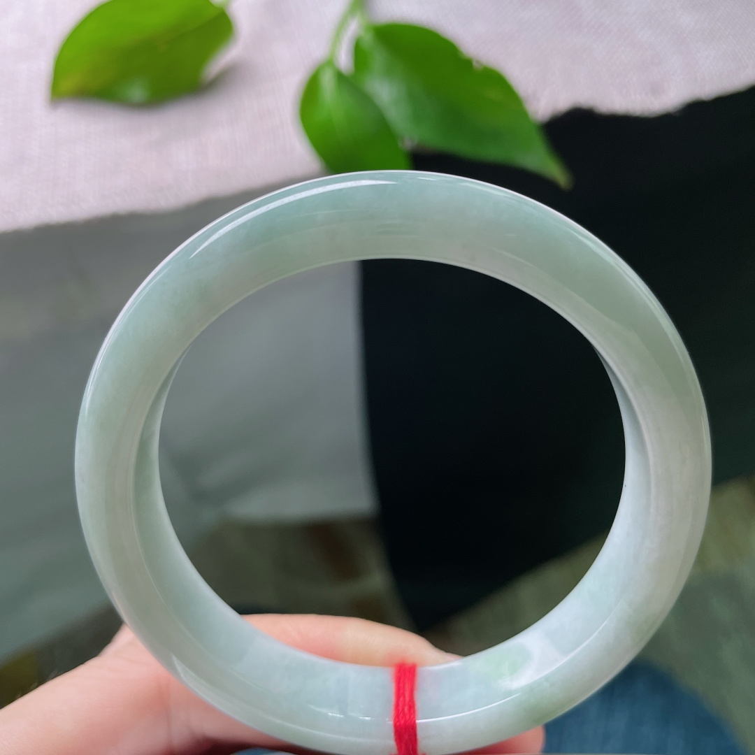 56.3/11.8/7.5，浅绿底正圈，水润，细腻，佩戴优雅端庄，皮纹，ss50587a