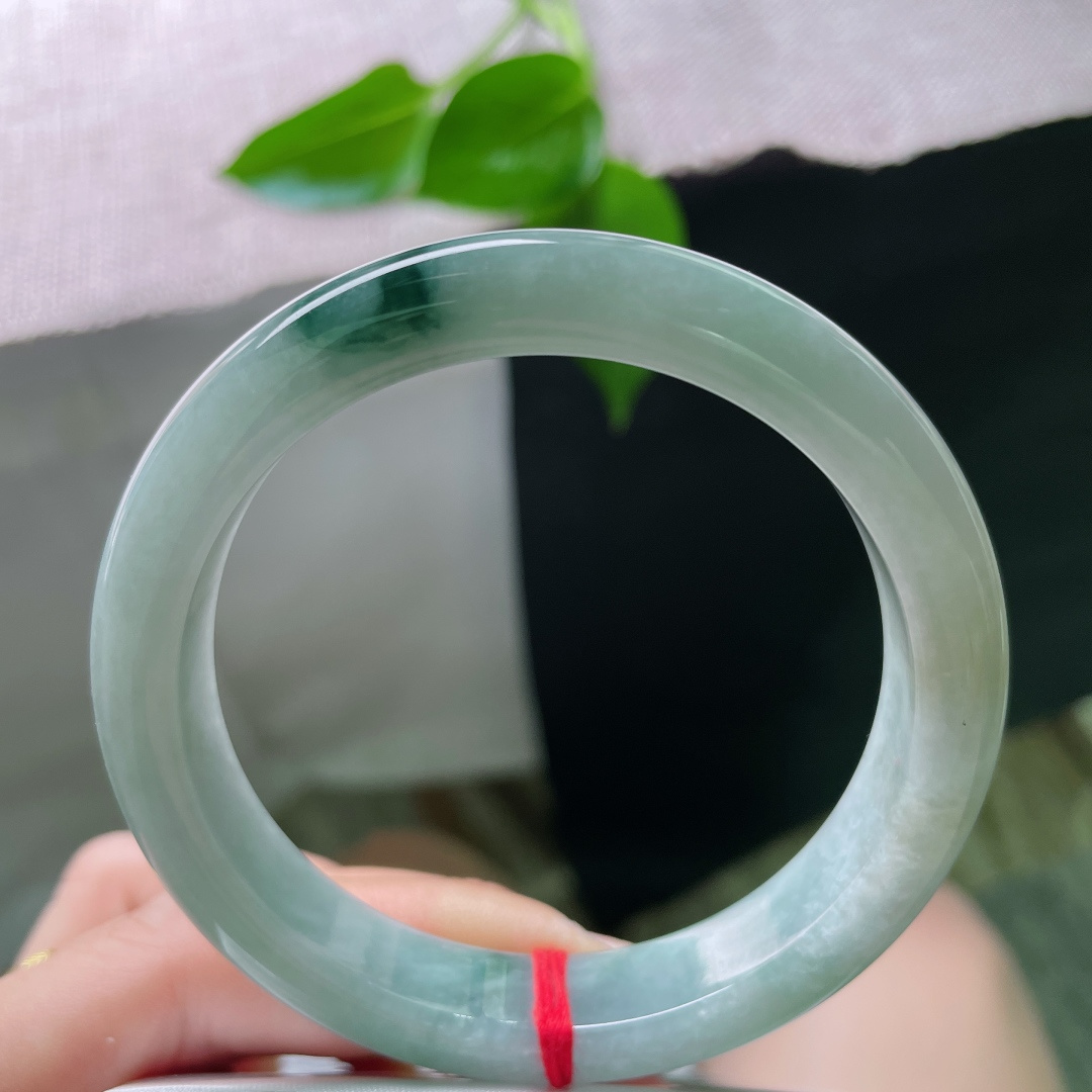 56.5/11.1/8.2飘花正圈，窄条，水润。蓝花楹联，典雅贵气，一点皮纹，ss50583a