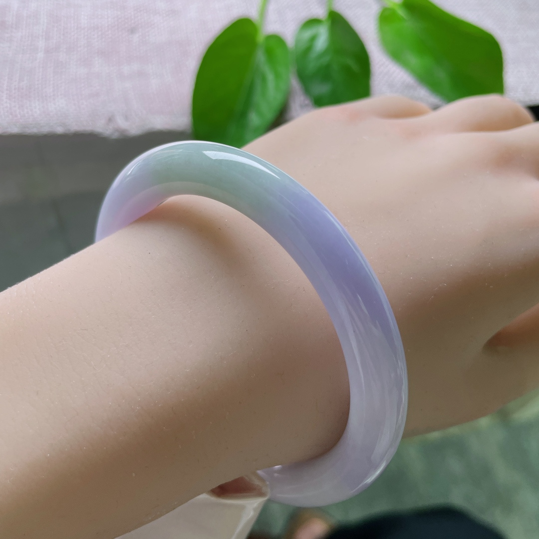 58.3/9紫罗兰圆条，细润，色艳，是银河掉进玉里，溅起了紫雾。有纹，ss50516a